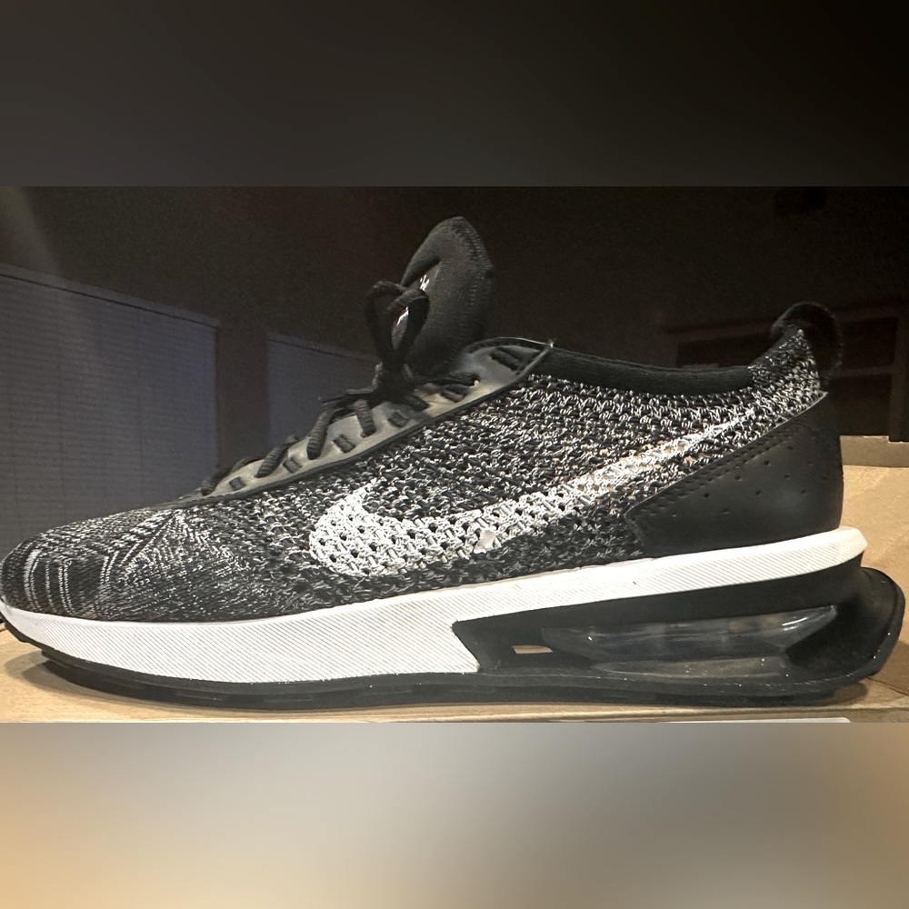 Nike Air Max Flyknit Racer Men’s 9.5 *NEW*